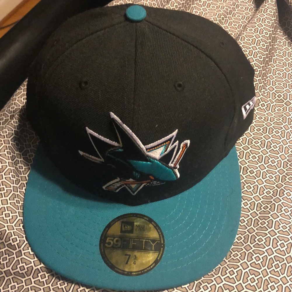 New era fitted cap